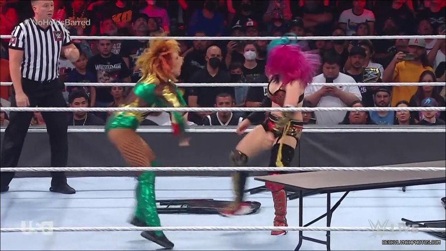 WWE_RAW_4th_July_2022_720p_WEBRip_h264_mp4_008707055.jpg