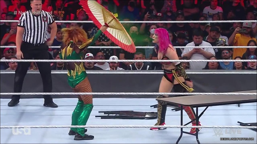 WWE_RAW_4th_July_2022_720p_WEBRip_h264_mp4_008709858.jpg