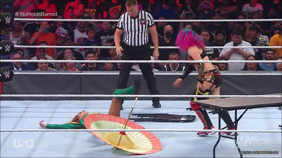 WWE_RAW_4th_July_2022_720p_WEBRip_h264_mp4_008714663.jpg