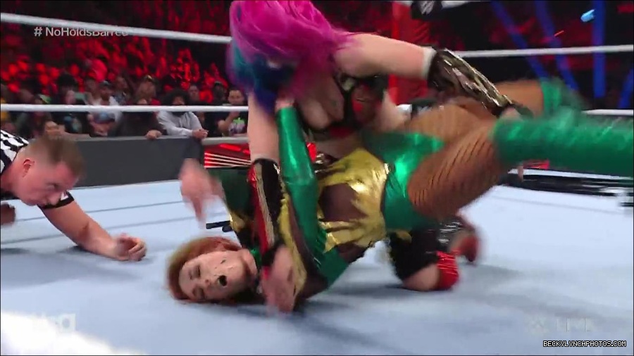 WWE_RAW_4th_July_2022_720p_WEBRip_h264_mp4_008718266.jpg