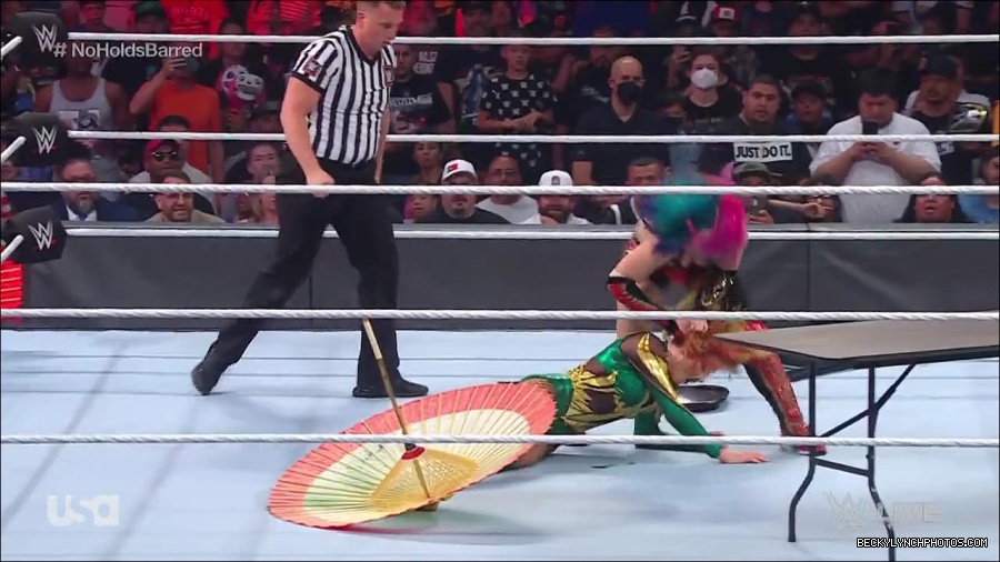 WWE_RAW_4th_July_2022_720p_WEBRip_h264_mp4_008721069.jpg