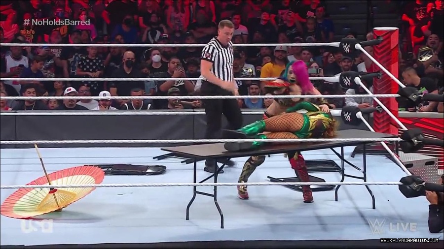 WWE_RAW_4th_July_2022_720p_WEBRip_h264_mp4_008724272.jpg