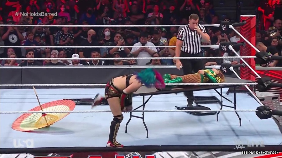 WWE_RAW_4th_July_2022_720p_WEBRip_h264_mp4_008727075.jpg