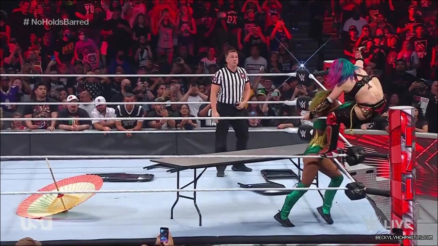 WWE_RAW_4th_July_2022_720p_WEBRip_h264_mp4_008733481.jpg