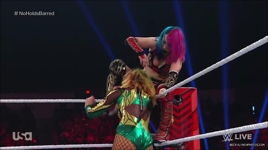 WWE_RAW_4th_July_2022_720p_WEBRip_h264_mp4_008735083.jpg