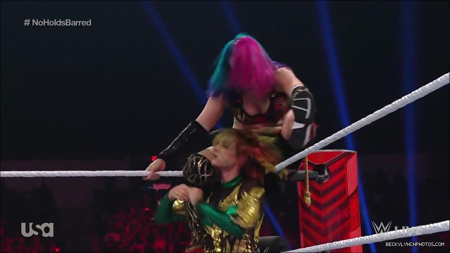 WWE_RAW_4th_July_2022_720p_WEBRip_h264_mp4_008736284.jpg