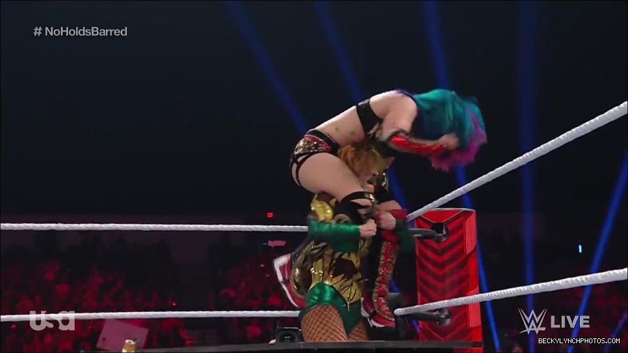 WWE_RAW_4th_July_2022_720p_WEBRip_h264_mp4_008738687.jpg