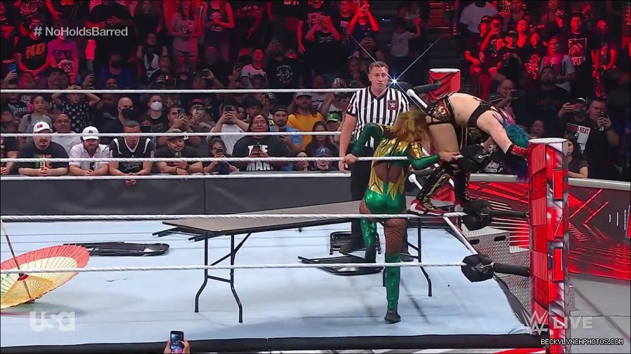 WWE_RAW_4th_July_2022_720p_WEBRip_h264_mp4_008744292.jpg