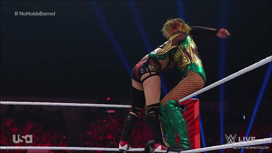 WWE_RAW_4th_July_2022_720p_WEBRip_h264_mp4_008748296.jpg