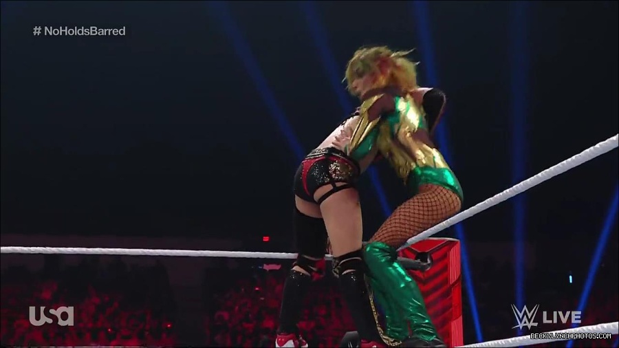 WWE_RAW_4th_July_2022_720p_WEBRip_h264_mp4_008749097.jpg