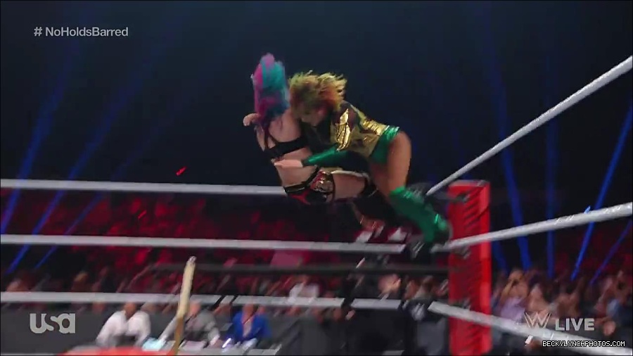 WWE_RAW_4th_July_2022_720p_WEBRip_h264_mp4_008749898.jpg