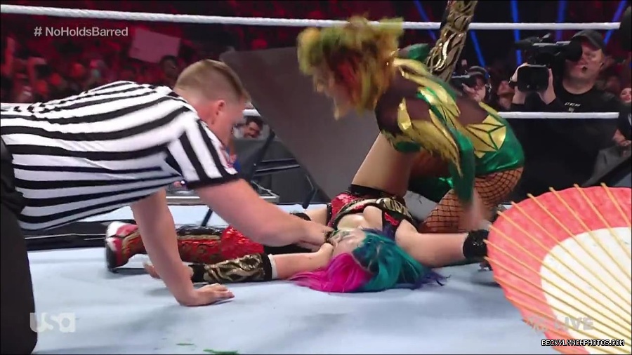 WWE_RAW_4th_July_2022_720p_WEBRip_h264_mp4_008753501.jpg