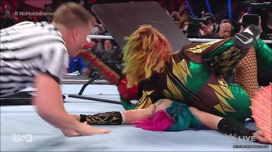 WWE_RAW_4th_July_2022_720p_WEBRip_h264_mp4_008754703.jpg