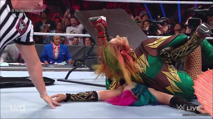 WWE_RAW_4th_July_2022_720p_WEBRip_h264_mp4_008755904.jpg