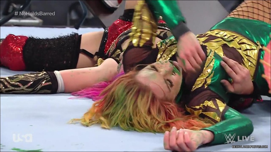 WWE_RAW_4th_July_2022_720p_WEBRip_h264_mp4_008760308.jpg