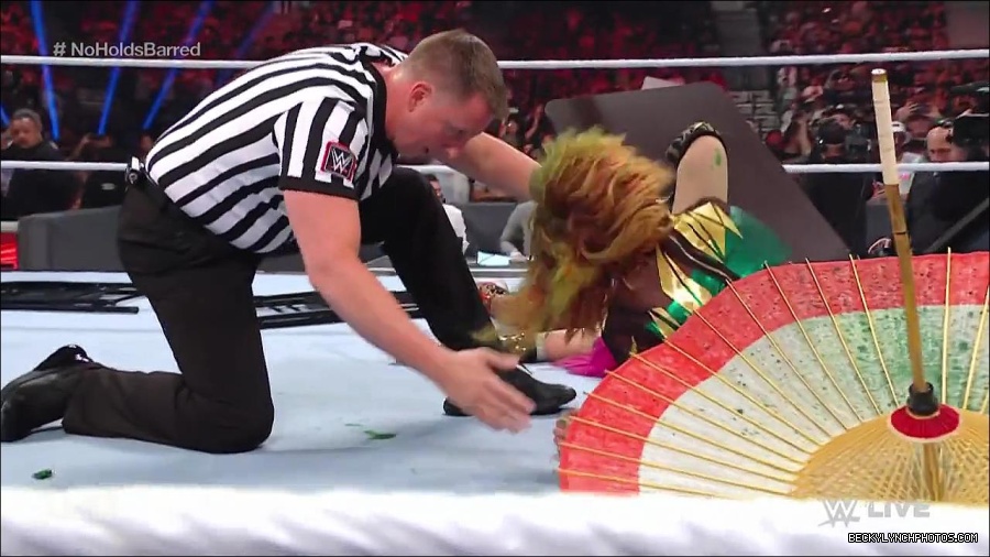 WWE_RAW_4th_July_2022_720p_WEBRip_h264_mp4_008763795.jpg
