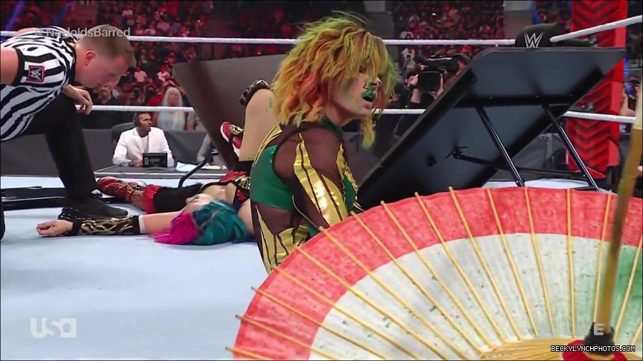 WWE_RAW_4th_July_2022_720p_WEBRip_h264_mp4_008769000.jpg