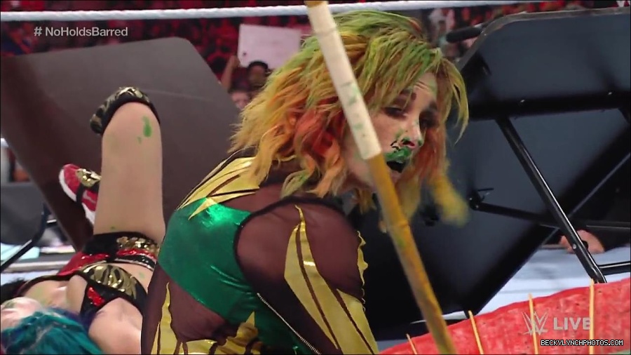 WWE_RAW_4th_July_2022_720p_WEBRip_h264_mp4_008771403.jpg