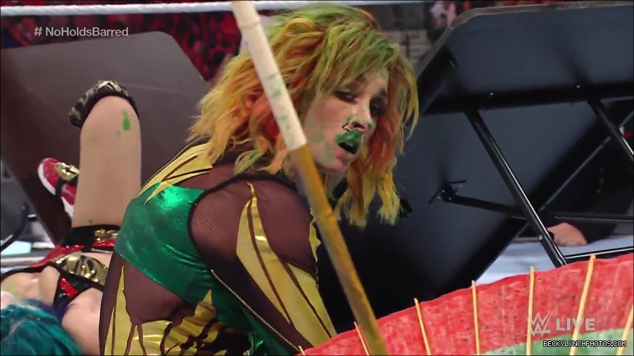 WWE_RAW_4th_July_2022_720p_WEBRip_h264_mp4_008771803.jpg