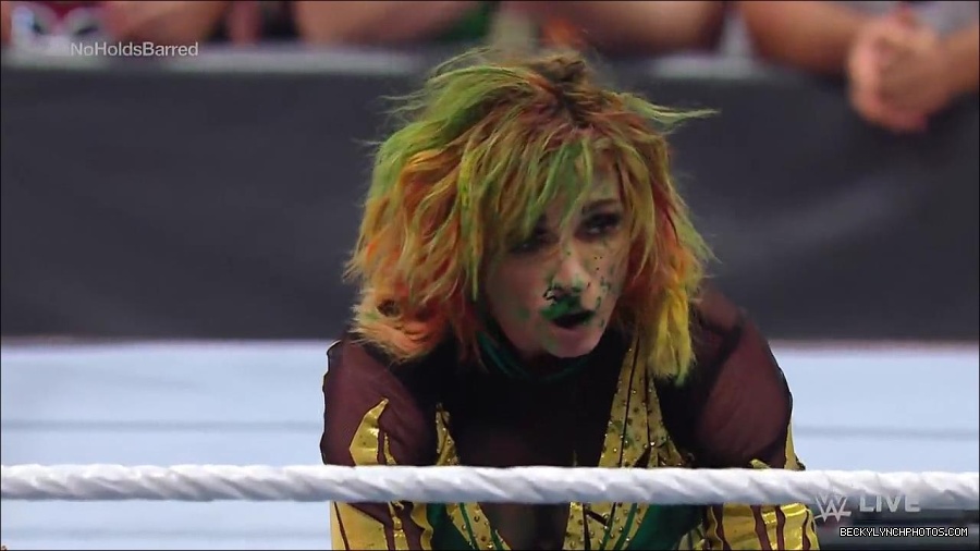 WWE_RAW_4th_July_2022_720p_WEBRip_h264_mp4_008773405.jpg