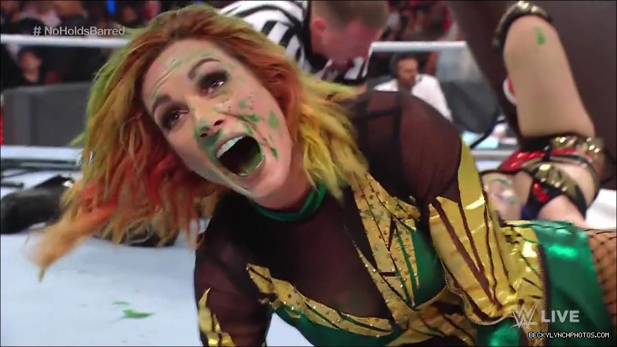 WWE_RAW_4th_July_2022_720p_WEBRip_h264_mp4_008799030.jpg