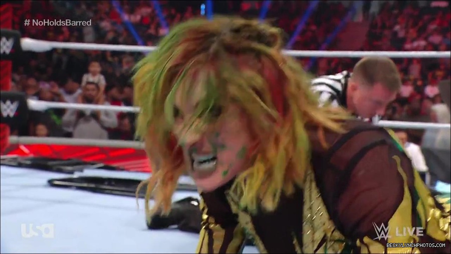 WWE_RAW_4th_July_2022_720p_WEBRip_h264_mp4_008803835.jpg