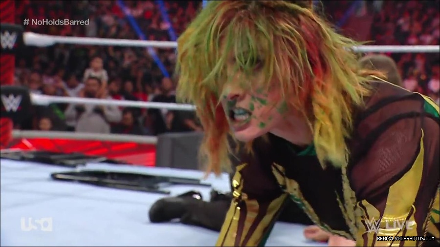 WWE_RAW_4th_July_2022_720p_WEBRip_h264_mp4_008805437.jpg