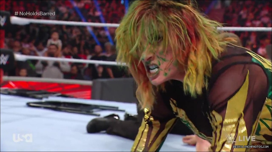 WWE_RAW_4th_July_2022_720p_WEBRip_h264_mp4_008805837.jpg