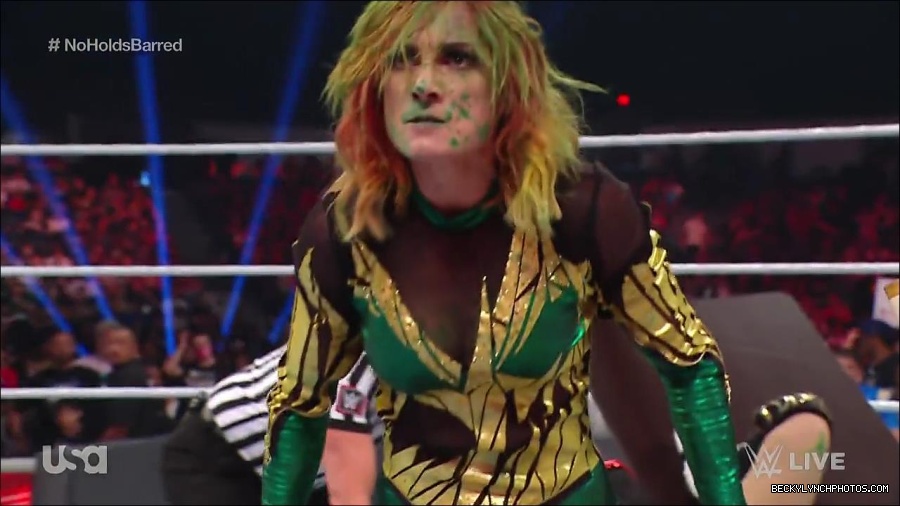 WWE_RAW_4th_July_2022_720p_WEBRip_h264_mp4_008808640.jpg