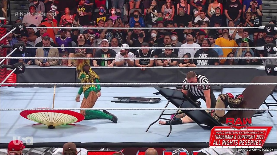 WWE_RAW_4th_July_2022_720p_WEBRip_h264_mp4_008811843.jpg