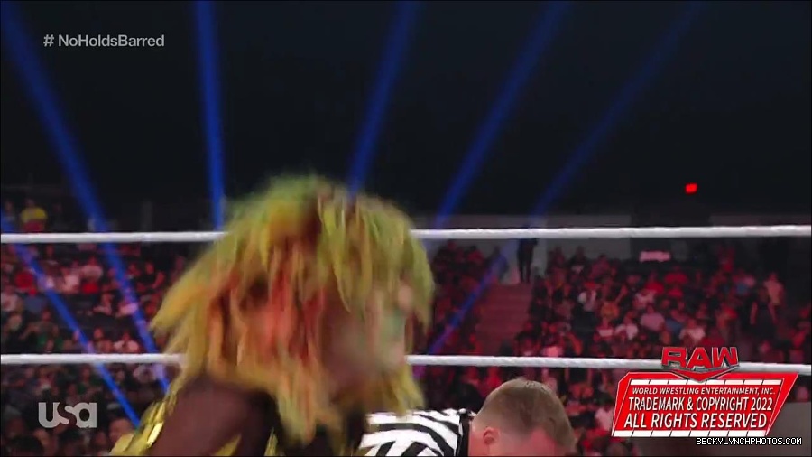 WWE_RAW_4th_July_2022_720p_WEBRip_h264_mp4_008812644.jpg
