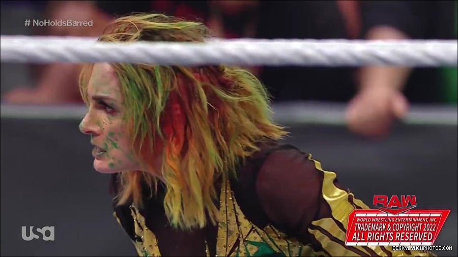 WWE_RAW_4th_July_2022_720p_WEBRip_h264_mp4_008815847.jpg