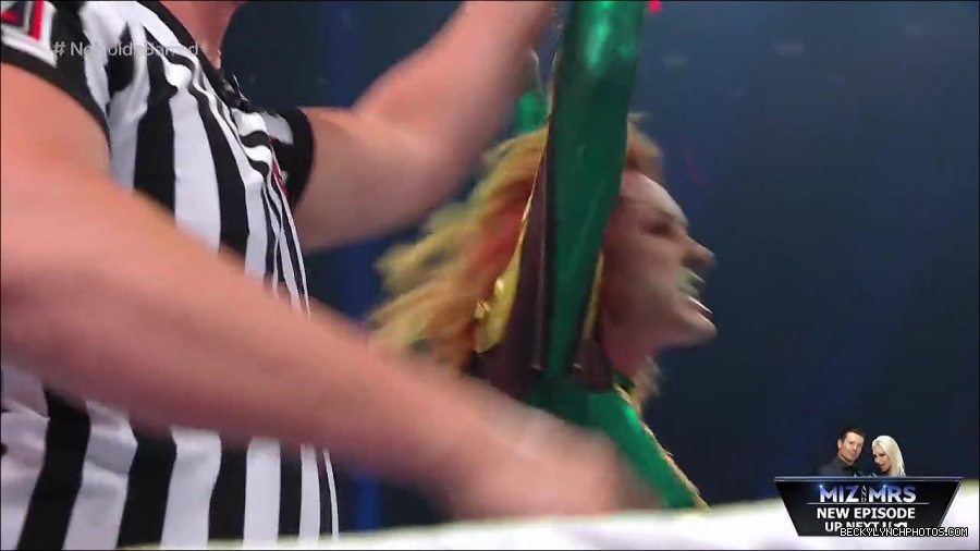 WWE_RAW_4th_July_2022_720p_WEBRip_h264_mp4_008821453.jpg