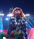 WWE_RAW_4th_July_2022_720p_WEBRip_h264_mp4_007851388.jpg