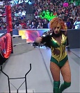 WWE_RAW_4th_July_2022_720p_WEBRip_h264_mp4_007885822.jpg