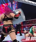 WWE_RAW_4th_July_2022_720p_WEBRip_h264_mp4_008055706.jpg