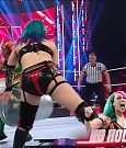 WWE_RAW_4th_July_2022_720p_WEBRip_h264_mp4_008056107.jpg