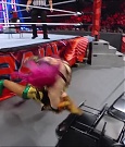 WWE_RAW_4th_July_2022_720p_WEBRip_h264_mp4_008173424.jpg