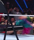 WWE_RAW_4th_July_2022_720p_WEBRip_h264_mp4_008411159.jpg