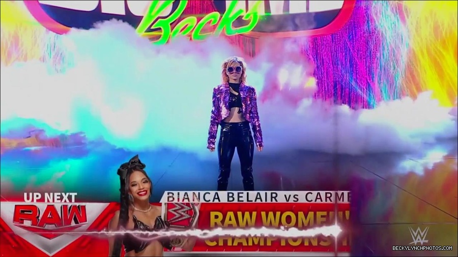 WWE_Monday_Night_RAW_2022_07_11_720p_HDTV_x264-Star_mkv_002116810.jpg