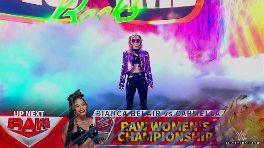 WWE_Monday_Night_RAW_2022_07_11_720p_HDTV_x264-Star_mkv_002118010.jpg