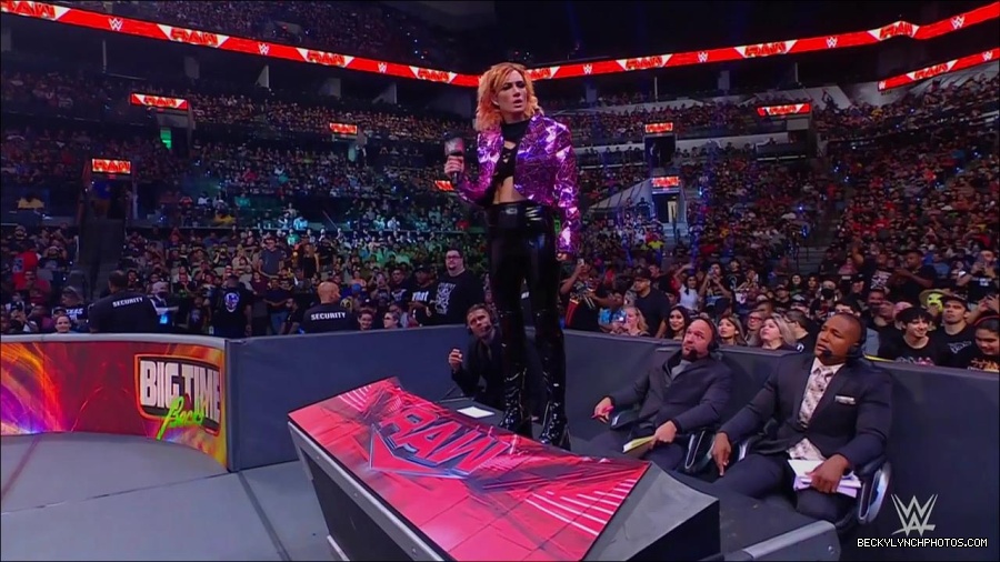 WWE_Monday_Night_RAW_2022_07_11_720p_HDTV_x264-Star_mkv_002180410.jpg