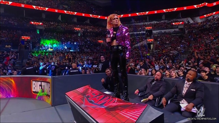WWE_Monday_Night_RAW_2022_07_11_720p_HDTV_x264-Star_mkv_002181210.jpg