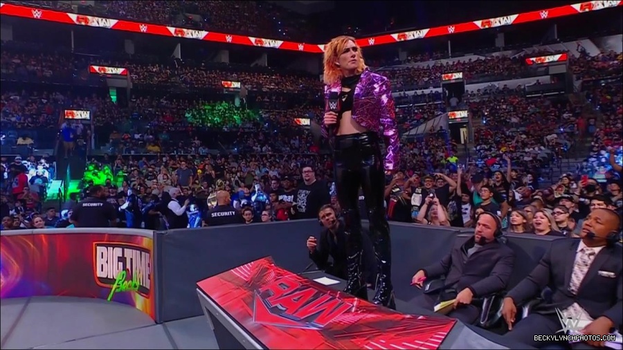 WWE_Monday_Night_RAW_2022_07_11_720p_HDTV_x264-Star_mkv_002183210.jpg