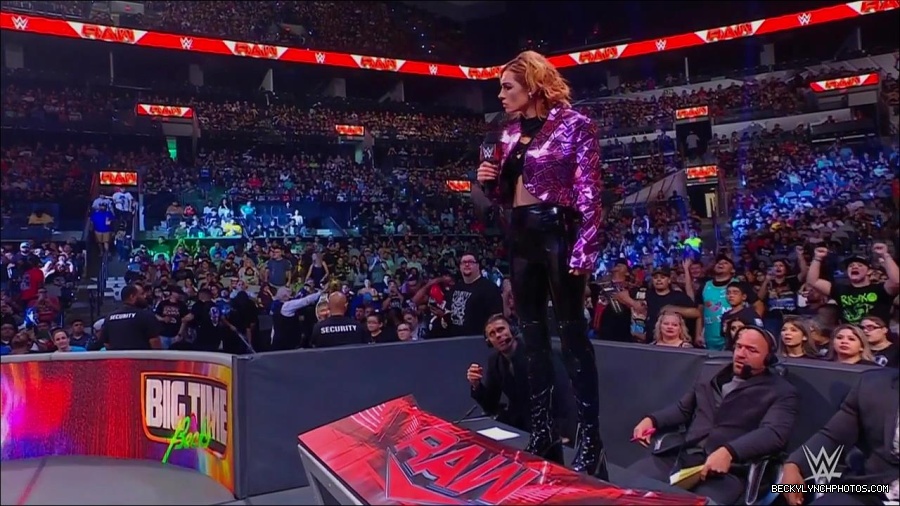 WWE_Monday_Night_RAW_2022_07_11_720p_HDTV_x264-Star_mkv_002184810.jpg