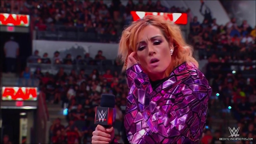 WWE_Monday_Night_RAW_2022_07_11_720p_HDTV_x264-Star_mkv_002185610.jpg