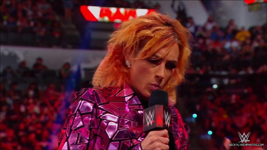 WWE_Monday_Night_RAW_2022_07_11_720p_HDTV_x264-Star_mkv_002192010.jpg
