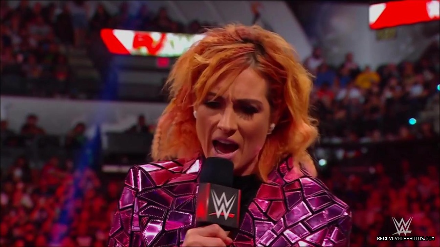 WWE_Monday_Night_RAW_2022_07_11_720p_HDTV_x264-Star_mkv_002193210.jpg
