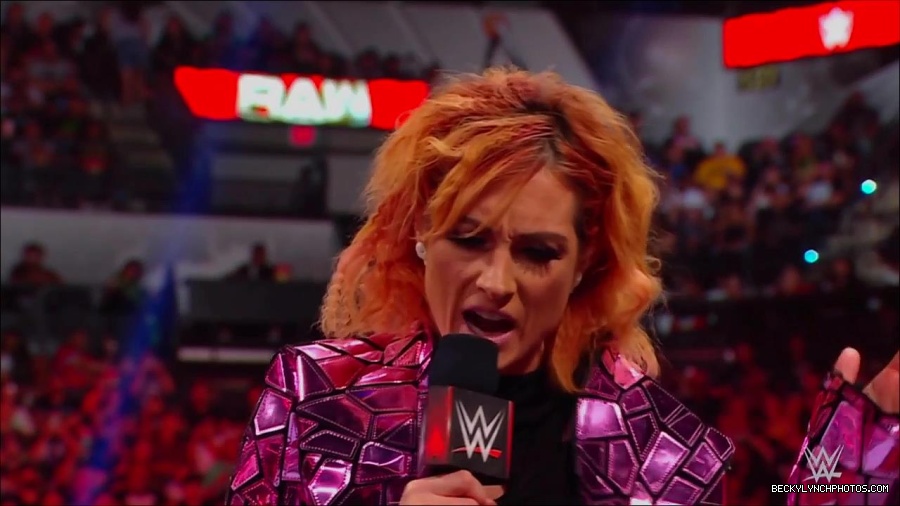 WWE_Monday_Night_RAW_2022_07_11_720p_HDTV_x264-Star_mkv_002193610.jpg
