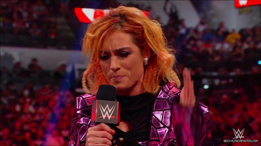 WWE_Monday_Night_RAW_2022_07_11_720p_HDTV_x264-Star_mkv_002195210.jpg